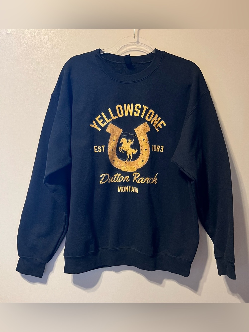 Yellowstone Dutton Ranch Crewneck - size L